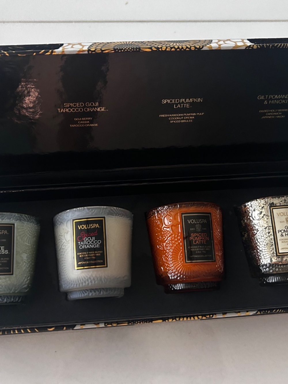 Voluspa Candle set (4)